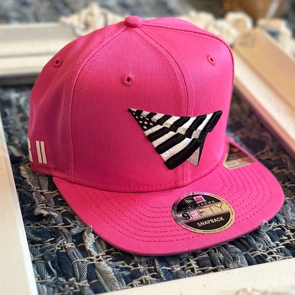 Paper Planes X Jay Z"  pink hat snapback BRAND NEW - Picture 1 of 1